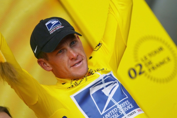 Lance Armstrong na Tour de France v roce 2002.