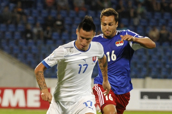 Na otřelé sportovní fráze si bude muset dát pozor i snajpr Marek Hamšík (vepředu).