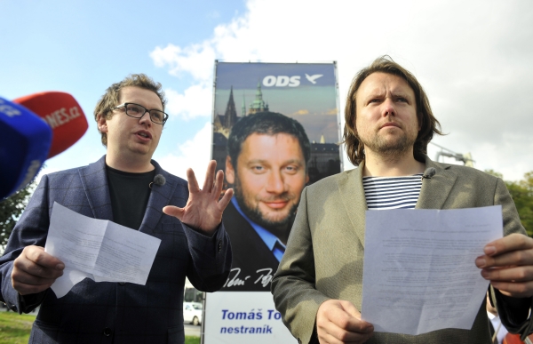 Dokumentaristé Vít Klusák a Filip Remunda.