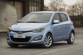 Mezi cenově dostupné vozy patří i Hyundai i20.