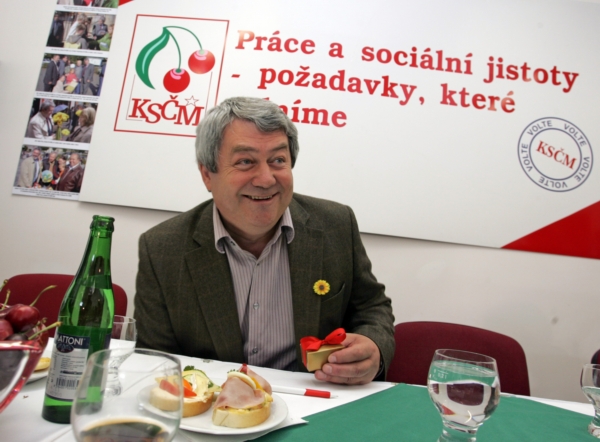Předseda KSČM Vojtěch Filip.