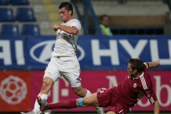 Martin Fenin v dresu české reprezentace (vlevo).