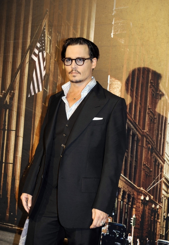 Americký herec Johnny Depp bude mít vlastní ediční řadu u nakladatelství Harper Collins.