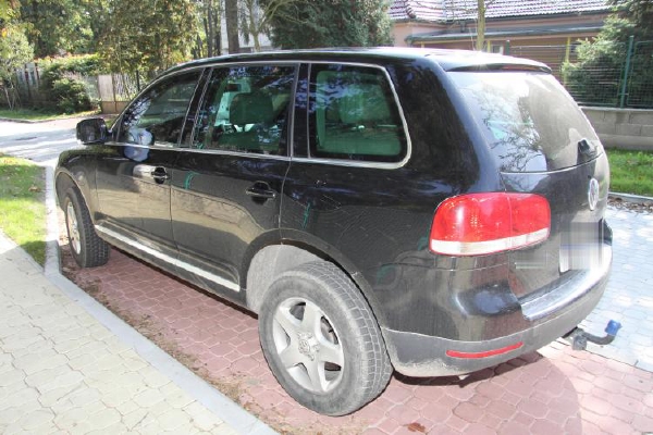 Dvojice zpronevěřila peníze svého známého, koupila za ně například tento automobil.