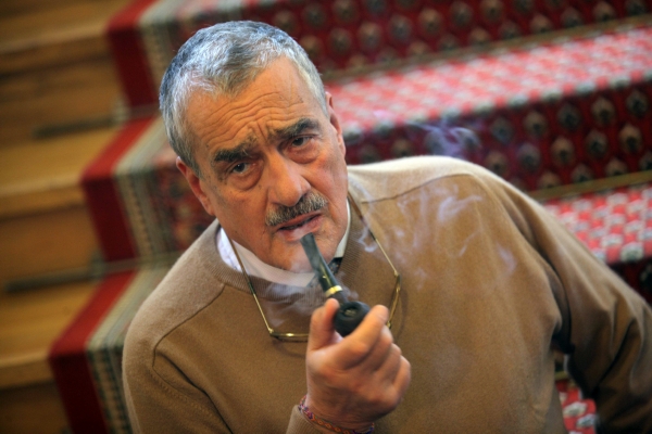 Předseda TOP 09 Karel Schwarzenberg zahájil prezidentskou kampaň.