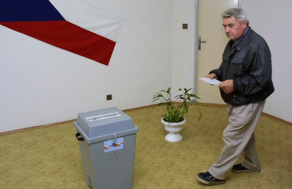 Lidé už rozhodli v prvním kole voleb, že levice bude mít v Senátu většinu. Teď se rozhodne o tom, jak velkou.