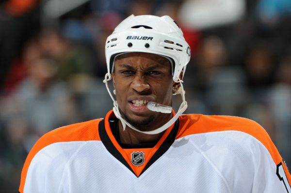 Kanadský hokejista Wayne Simmonds.