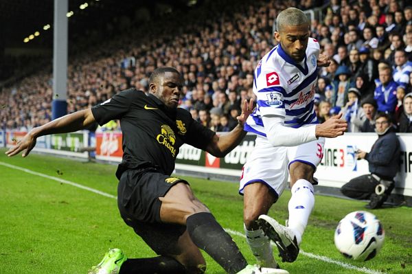 Momentka ze zápasu Queens Park Rangers - Everton.