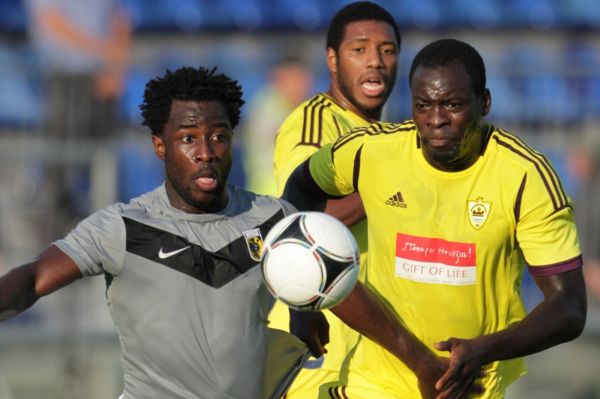 Bývalý útočník pražské Sparty Bony Wilfried (vlevo).
