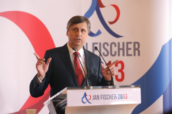 Prezidentský kandidát Jan Fischer.