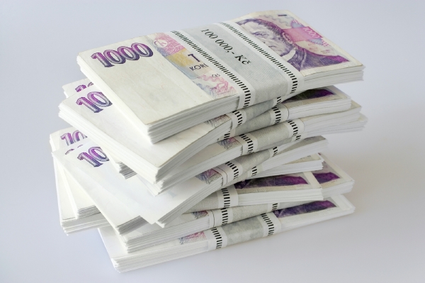 Finanční úřady do poloviny října vybraly na dani z přidané hodnoty (DPH) zhruba 200 miliard korun (ilustrační foto).