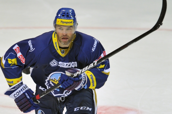 Jaromír Jágr má pro fanoušky dobrou zprávu, v sestavě Kladna proti Brnu chybět nebude. Jaromír Jágr má pro fanoušky dobrou zprávu, v sestavě Kladna proti Brnu chybět nebude.