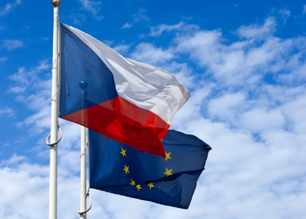 Na Česko by podle běžného klíče mělo z požadované sumy připadnout 180 milionů eur. Na Česko by podle běžného klíče mělo z požadované sumy připadnout 180 milionů eur.