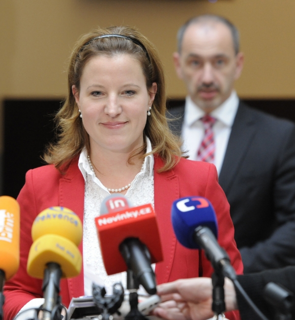 Vicepremiérka Karolína Peake.