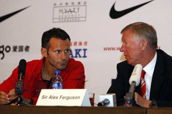Ryan Giggs a Alex Ferguson. 