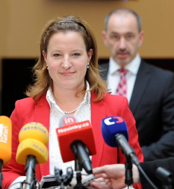 Vicepremiérka Karolína Peake.