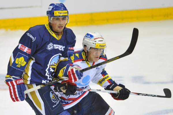 Tomáš Kaberle (vlevo) v dresu Kladna.