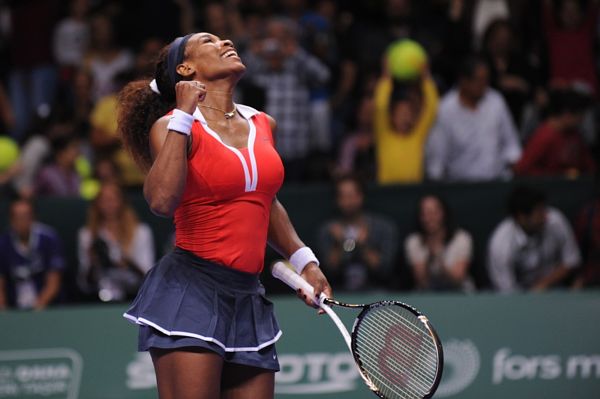 Serena Williamsová slaví triumf na Turnaji mistryň.