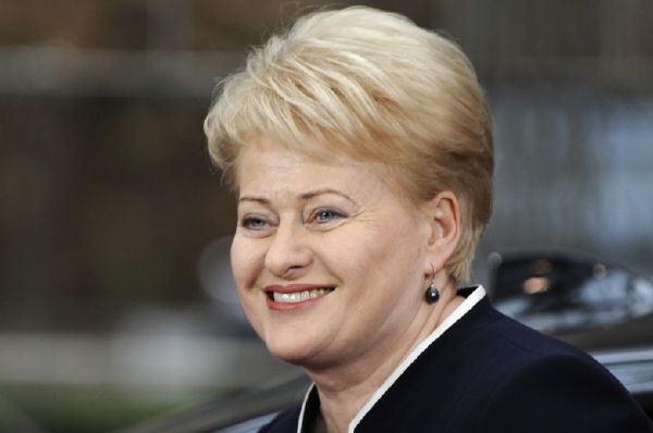 Jen přes její mrtvolu? Litevská hlava státu Dalia Grybauskaitė. Jen přes její mrtvolu? Litevská hlava státu Dalia Grybauskaitė.