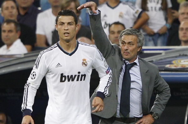 Opustí Cristiano Ronaldo (vlevo) a José Mourinho Real Madrid? Opustí Cristiano Ronaldo (vlevo) a José Mourinho Real Madrid?