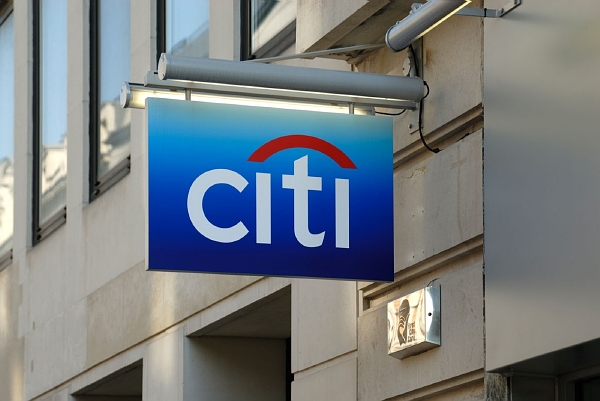 Citibank působí v tuzemsku jako pobočka Citibank Europe, která je registrovaná v Irsku a vlastní bankovní licenci pro celou Evropskou unii (ilustrační foto). Citibank působí v tuzemsku jako pobočka Citibank Europe, která je registrovaná v Irsku a vlastní bankovní licenci pro celou Evropskou unii (ilustrační foto).