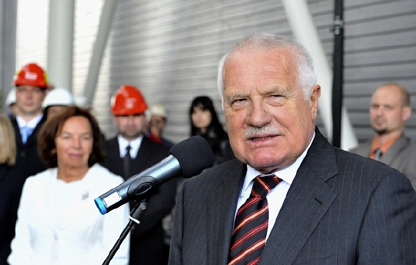 Klaus ODS založil a řadu let byl její dominantní postavou. Se stranou se ale rozešel kvůli neshodám se svým nástupcem Mirkem Topolánkem. Klaus ODS založil a řadu let byl její dominantní postavou. Se stranou se ale rozešel kvůli neshodám se svým nástupcem Mirkem Topolánkem.