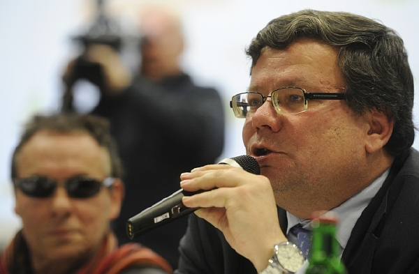 Alexandr Vondra. Alexandr Vondra.