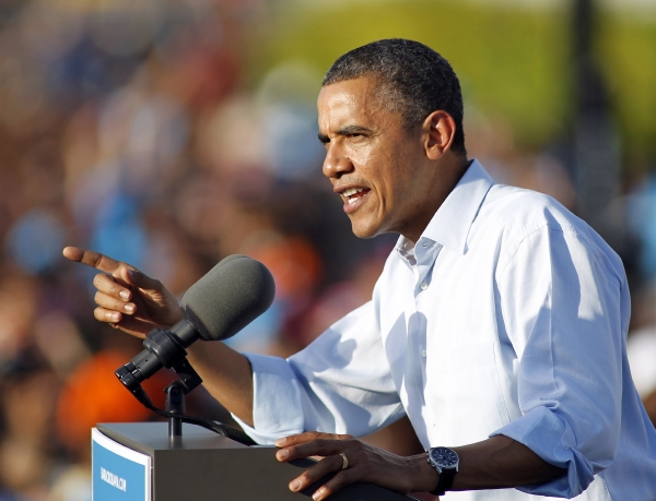 Barack Obama při svém projevu na střední škole v Hollywoodu.