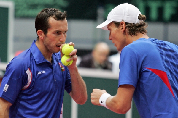Radek Štěpánek (vlevo) a Tomáš Berdych.