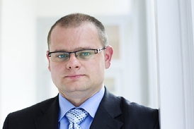 Poslanec David Kádner.