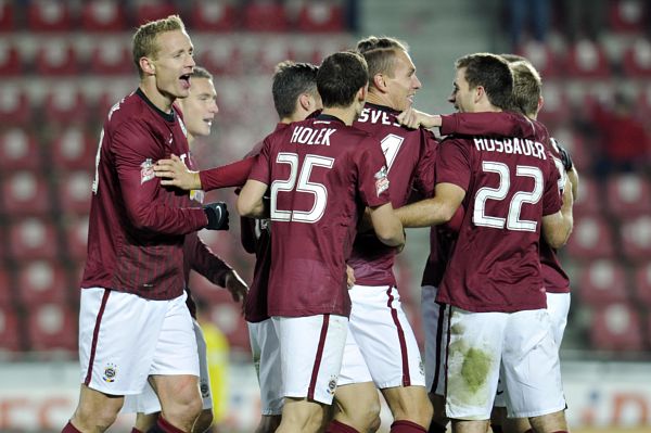 Budou mít sparťanští fotbalisté důvod k radosti i po zápase se Šmonou?