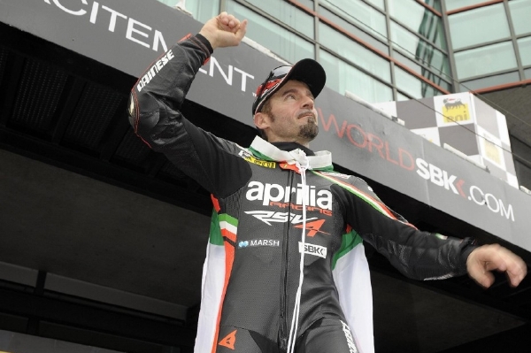 Max Biaggi ukončil kariéru.