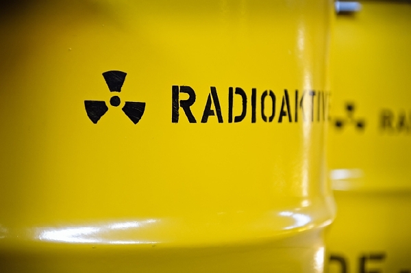 Na přípravě stavby úložiště, v němž se budou půl kilometru pod zemí skladovat tisíce tun vyhořelého paliva z atomových elektráren, už Správa úložišť radioaktivních odpadů pracuje přes deset let (ilustrační foto). Na přípravě stavby úložiště, v němž se budou půl kilometru pod zemí skladovat tisíce tun vyhořelého paliva z atomových elektráren, už Správa úložišť radioaktivních odpadů pracuje přes deset let (ilustrační foto).