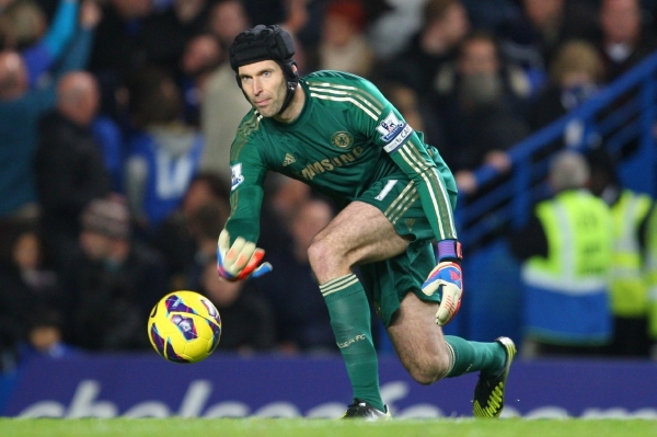 Petr Čech dostal dva góly, přesto Chelsea nad Šachtarem Doněck vyhrála. Petr Čech dostal dva góly, přesto Chelsea nad Šachtarem Doněck vyhrála.