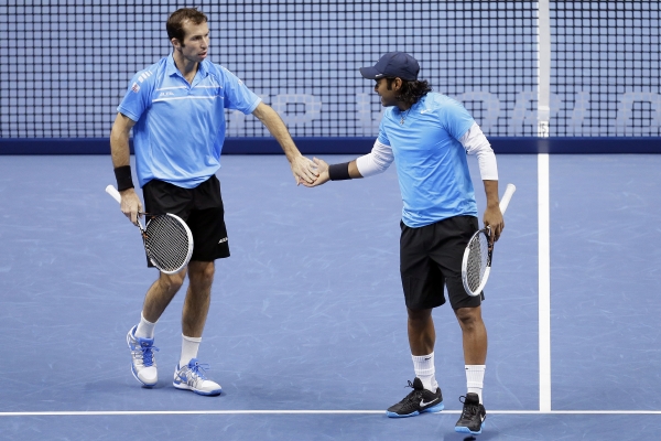 Radek Štěpánek (vlevo) a Leander Paes.