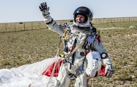 Po úspěšném seskoku. Felix Baumgartner.