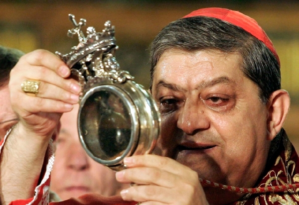 Kardinál Crescenzio Sepe. Kardinál Crescenzio Sepe.