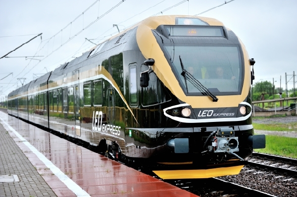 Leo Express může zkušebně jezdit mezi Prahou a Ostravou. Leo Express může zkušebně jezdit mezi Prahou a Ostravou.