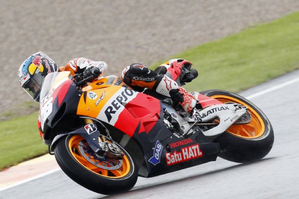 Vítěz kvalifikace Moto Španěl Pedrosa.