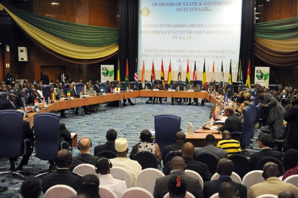 Na summitu ECOWAS bylo rozhodnuto o vyslání vojenských jednotek do Mali.