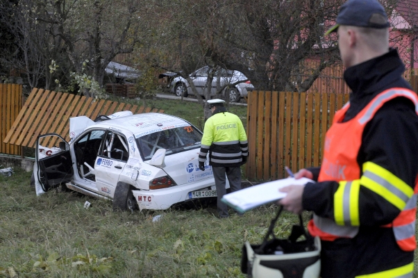 Policie hledá svědky nehody, při které zahnuly v sobotu při rallye v Lopeníku na Uherskohradišťsku čtyři dívky.