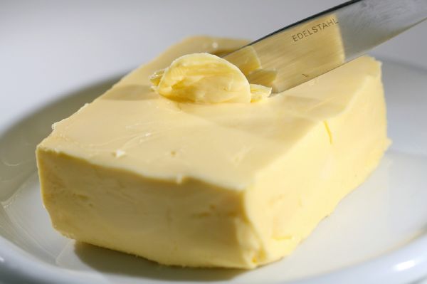 Kvůli dani z tuku zdražilo čtvrt kilo másla v Dánsku v přepočtu o osm korun.