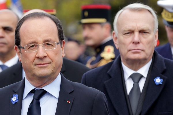 Prezident François Hollande (vlevo) a premiér Jean-Marc Ayrault.