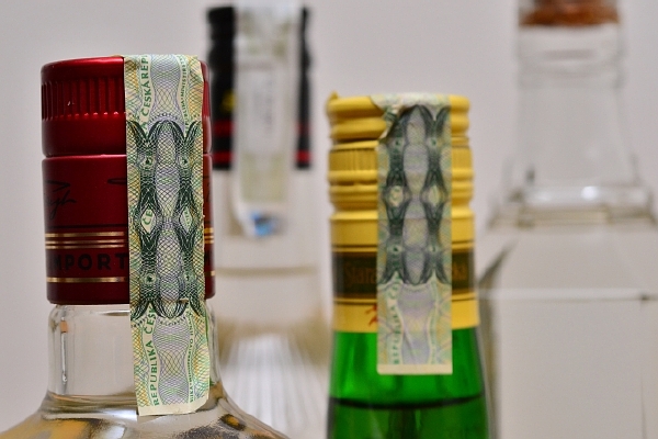 Analýza státní správy odhalila pochybení při boji s černým trhem s alkoholem (ilustrační foto). Analýza státní správy odhalila pochybení při boji s černým trhem s alkoholem (ilustrační foto).