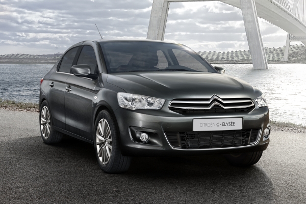 Exteriér Citroënu C-Elysée je atraktivní.