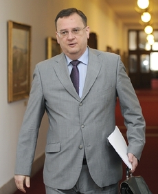 Zloděj ukradl Petrovi Nečasovi diáře se všemi daty o schůzkách.