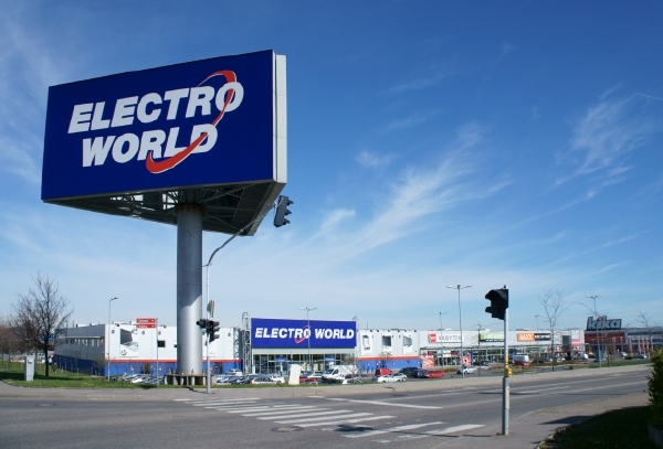 Jedním z obchodních řetězců, které chtějí otevřít další prodejny, je i Electro World. Jedním z obchodních řetězců, které chtějí otevřít další prodejny, je i Electro World.