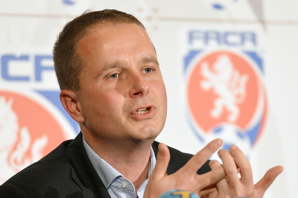 Předseda disciplinární komise Fotbalové asociace České republiky (FAČR) Jiří Golda. Předseda disciplinární komise Fotbalové asociace České republiky (FAČR) Jiří Golda.