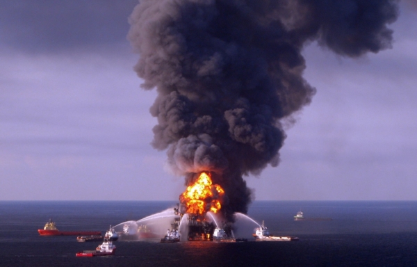 BP si na krytí všech škod a dalších závazků v souvislosti s havárií ropné plošiny vyčlenila 37,2 miliardy dolarů (více než 745 miliard korun). BP si na krytí všech škod a dalších závazků v souvislosti s havárií ropné plošiny vyčlenila 37,2 miliardy dolarů (více než 745 miliard korun).