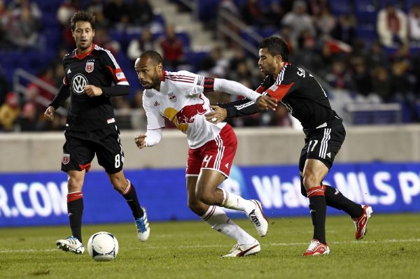 Thierry Henry v akci. Thierry Henry v akci.